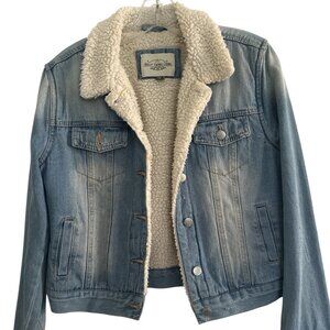 Ashley Vintage Charm Denim Button Up Distressed Jacket Size Small - Lined